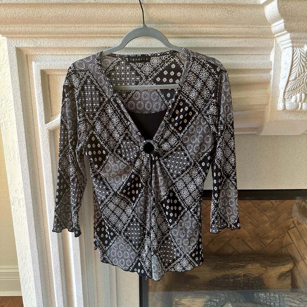 Janeric Black and White Pleated Patchwork Print V-Neck Blouse with O-Ring Detail
